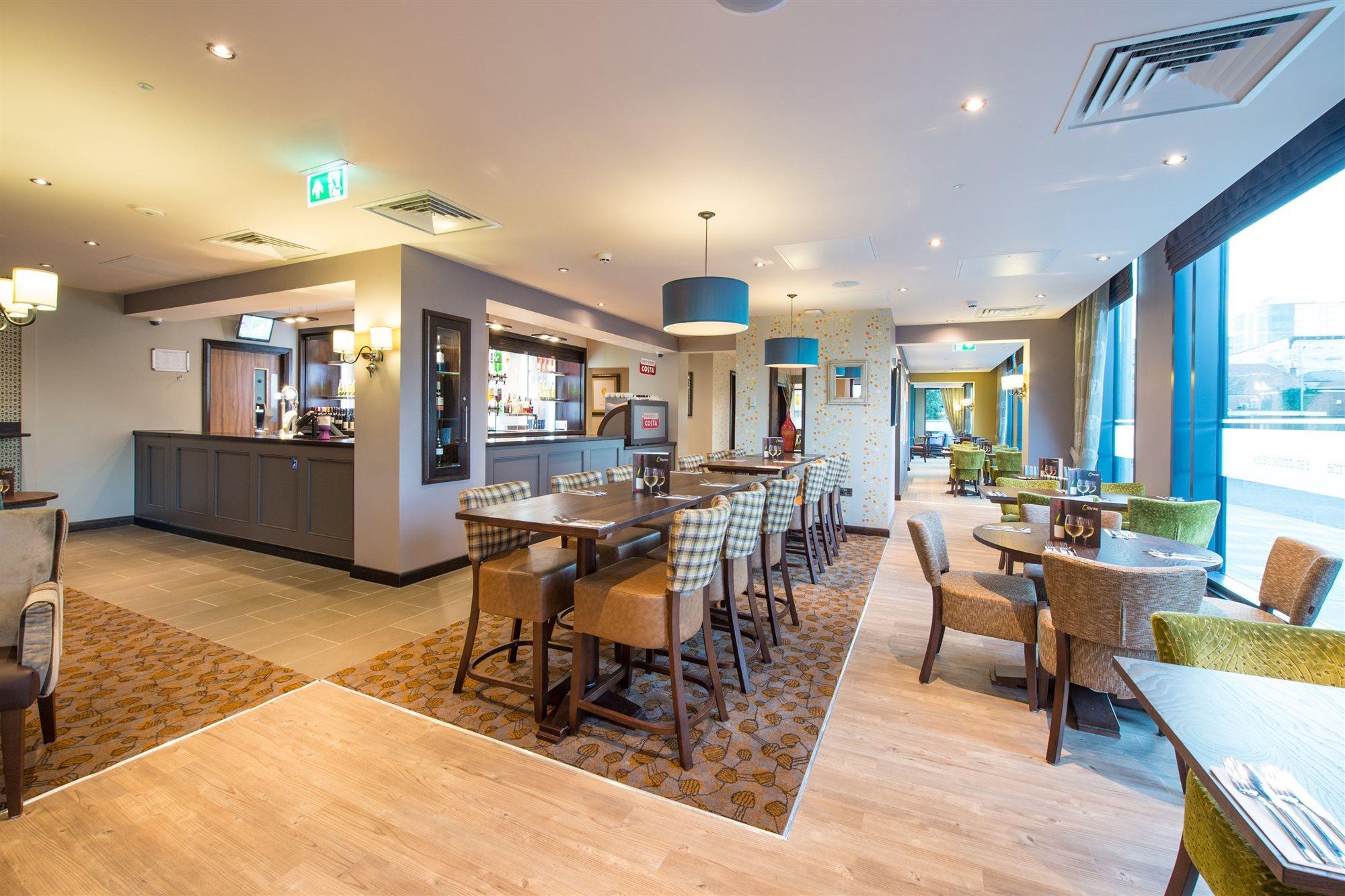 Premier Inn Maidenhead Town Centre Exterior photo