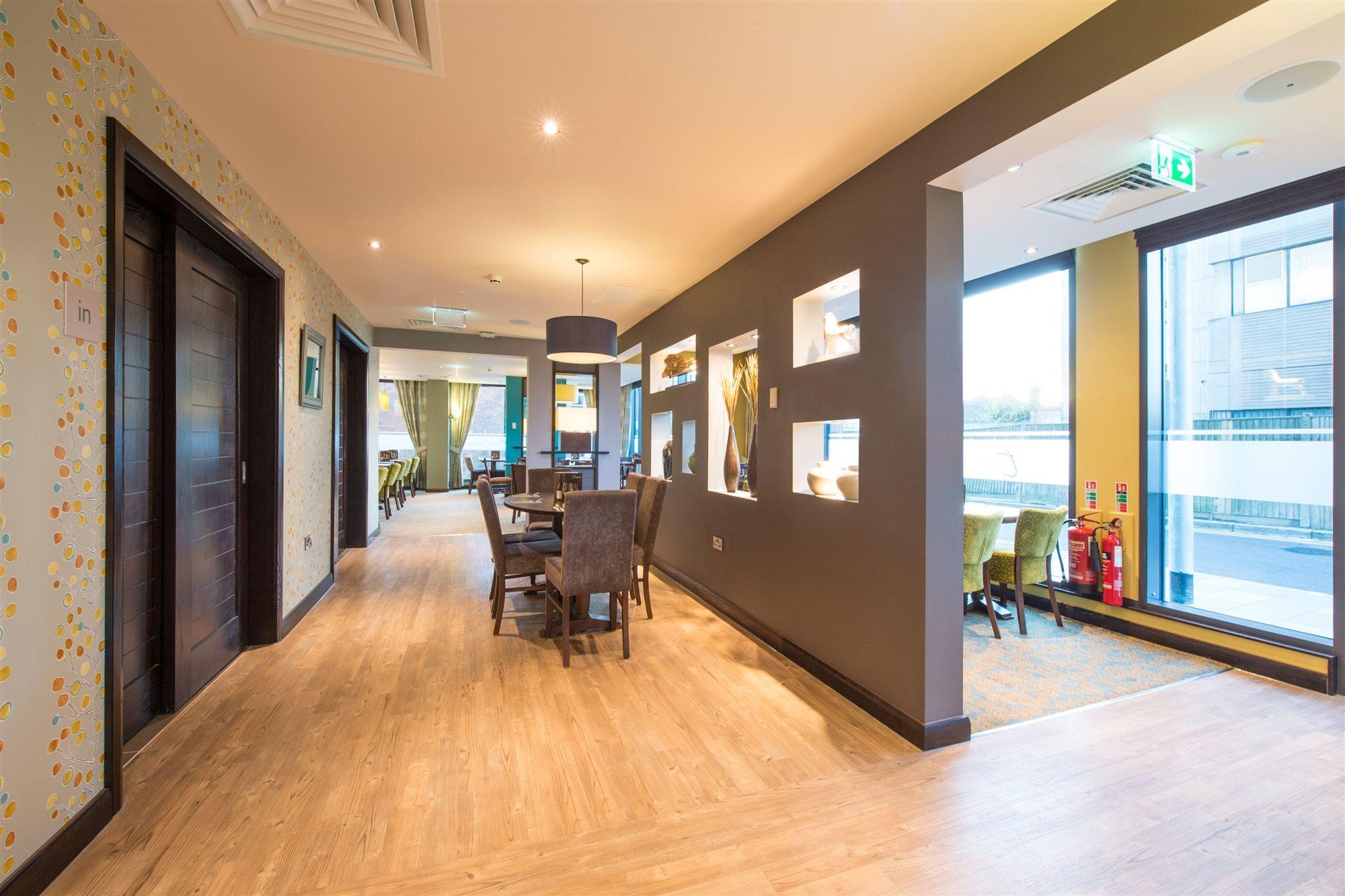 Premier Inn Maidenhead Town Centre Exterior photo