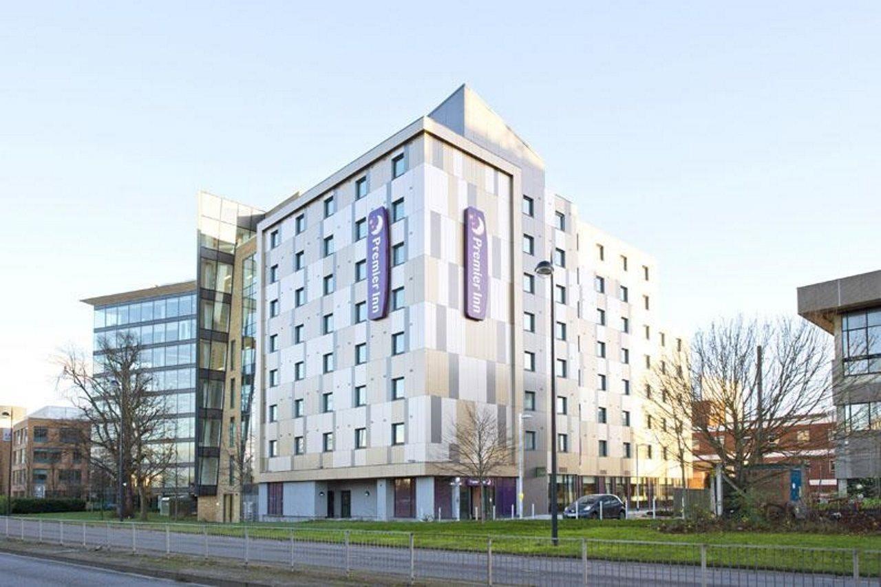 Premier Inn Maidenhead Town Centre Exterior photo
